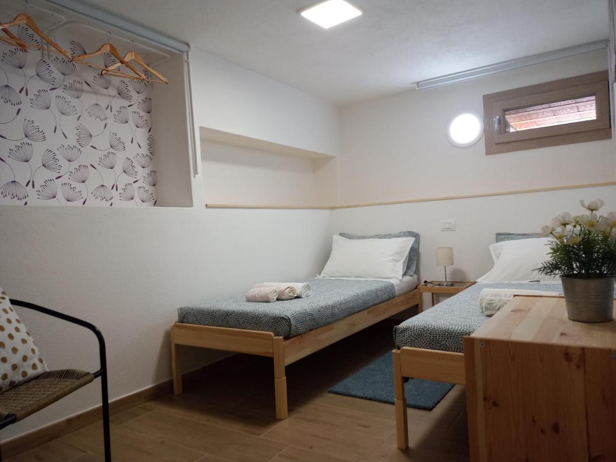 Vacanze Nella Casetta Pula Exterior foto