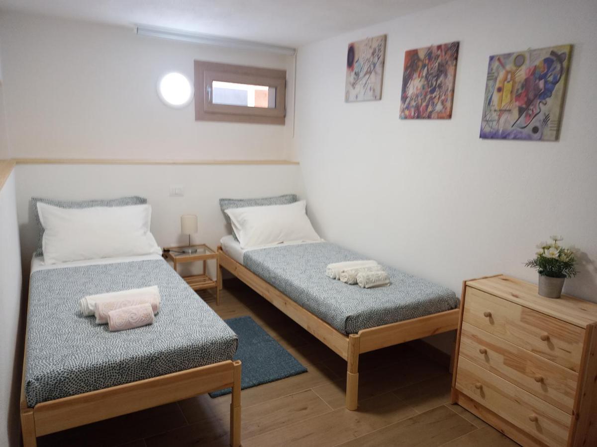 Vacanze Nella Casetta Pula Exterior foto