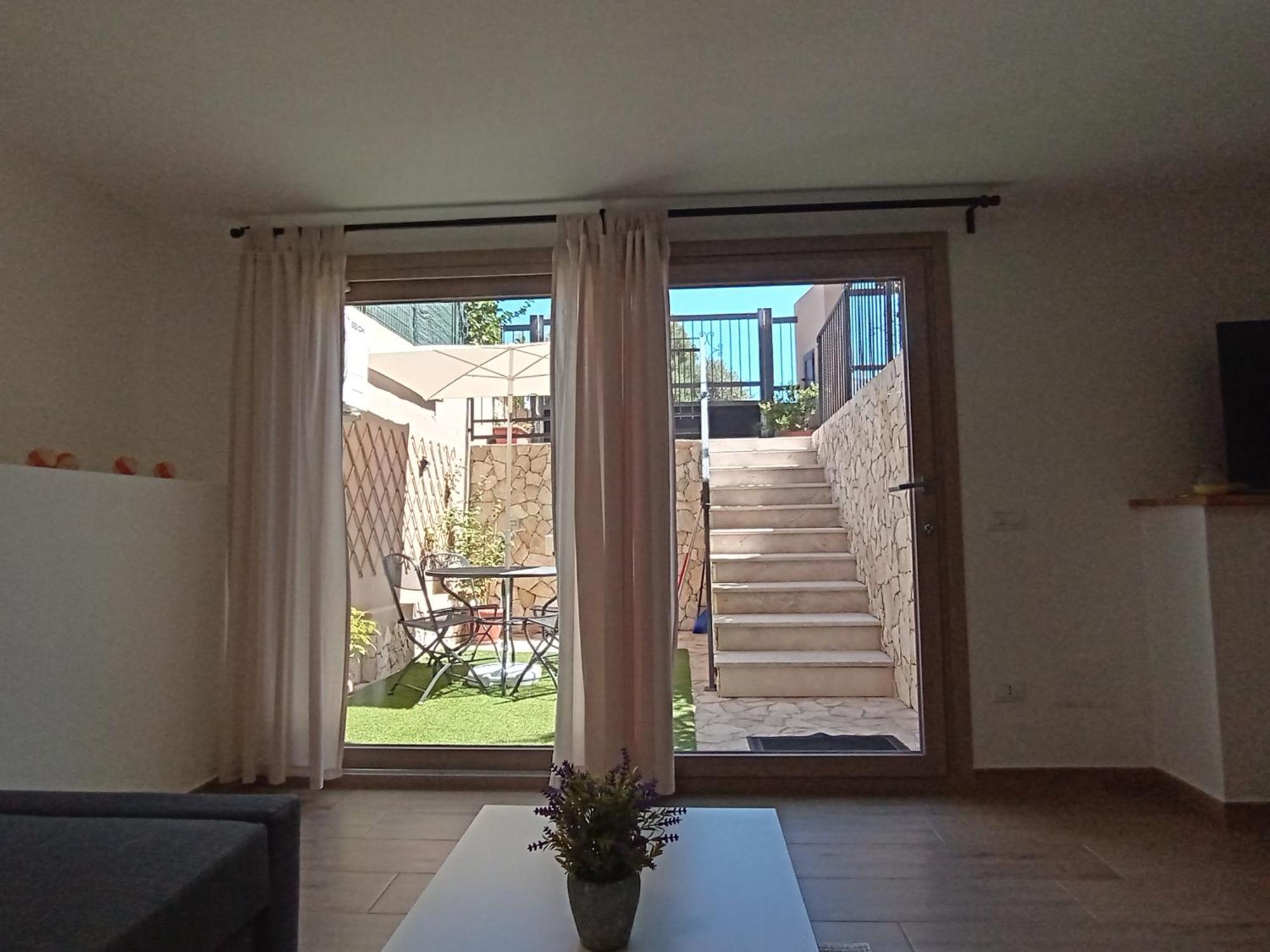 Vacanze Nella Casetta Pula Exterior foto